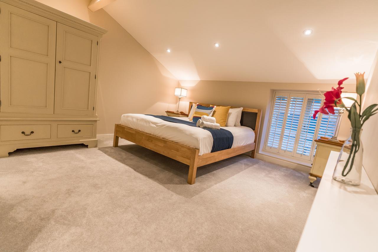 The Pierce Brosnan - Hiphipstay Holiday home Dublin